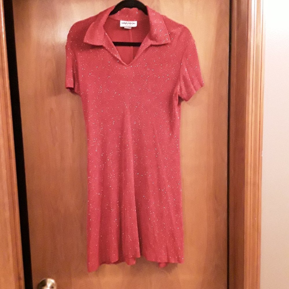 Red dress the sparkles